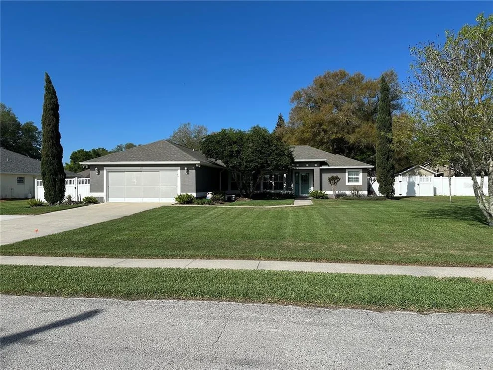 Unit for sale at 417 ANDERSON DRIVE, TAVARES, FL 32778