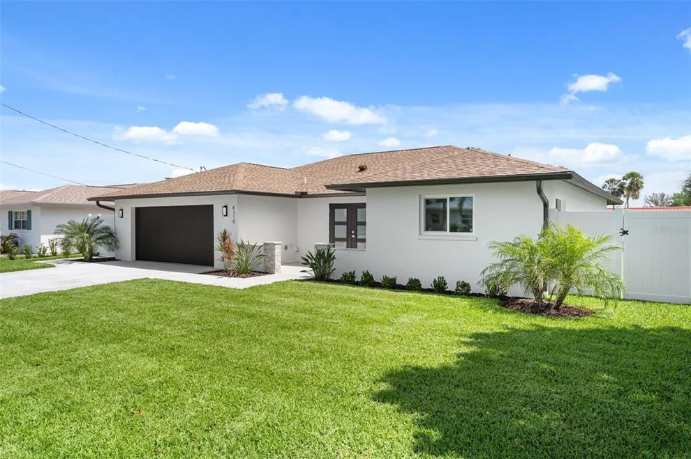 Unit for sale at 4119 ROYAL PALM DRIVE, BRADENTON, FL 34210