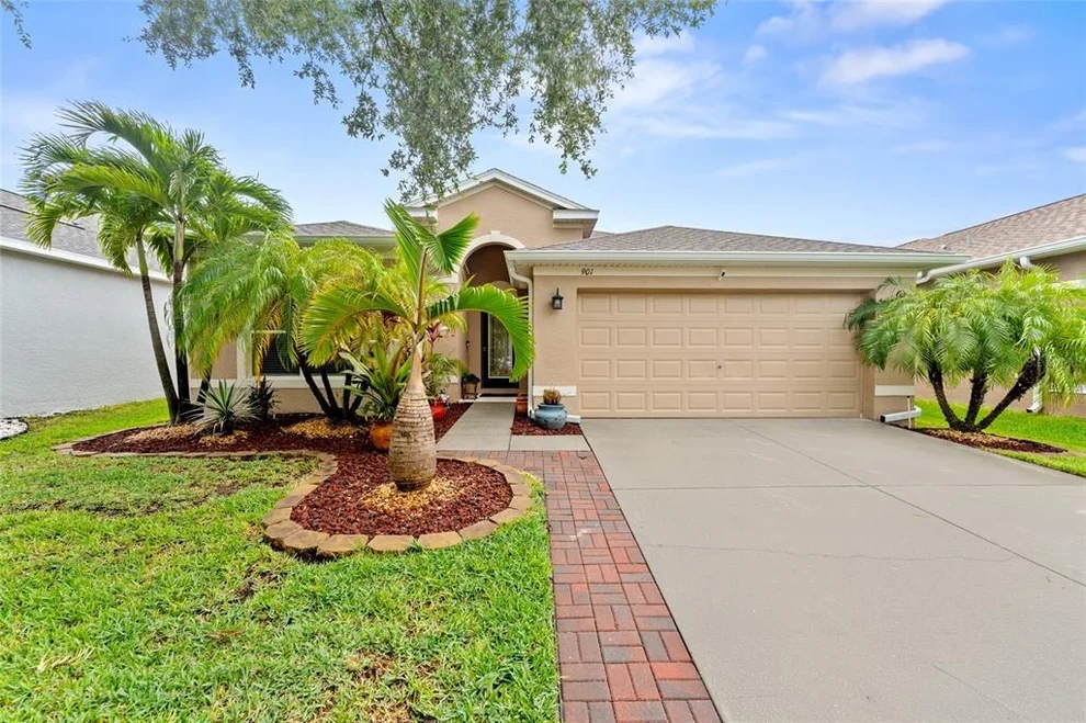 Unit for sale at 901 PARKER DEN DRIVE, RUSKIN, FL 33570