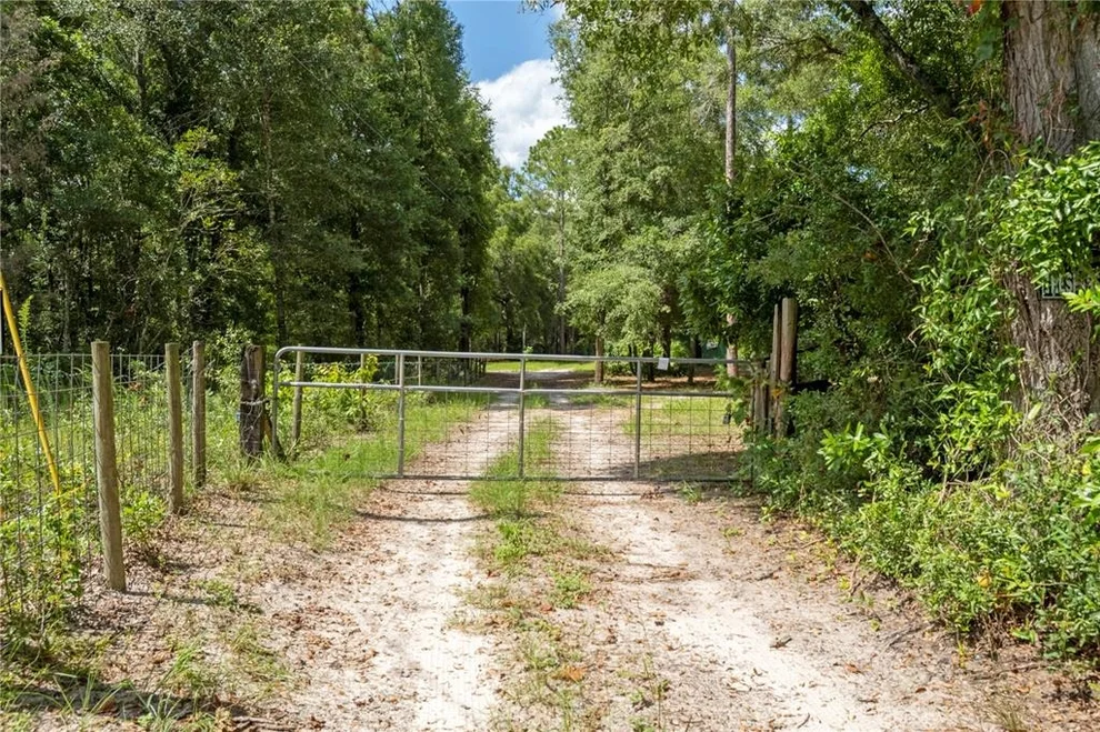 Unit for sale at 3749 V SW 22ND PLACE, BELL, FL 32619