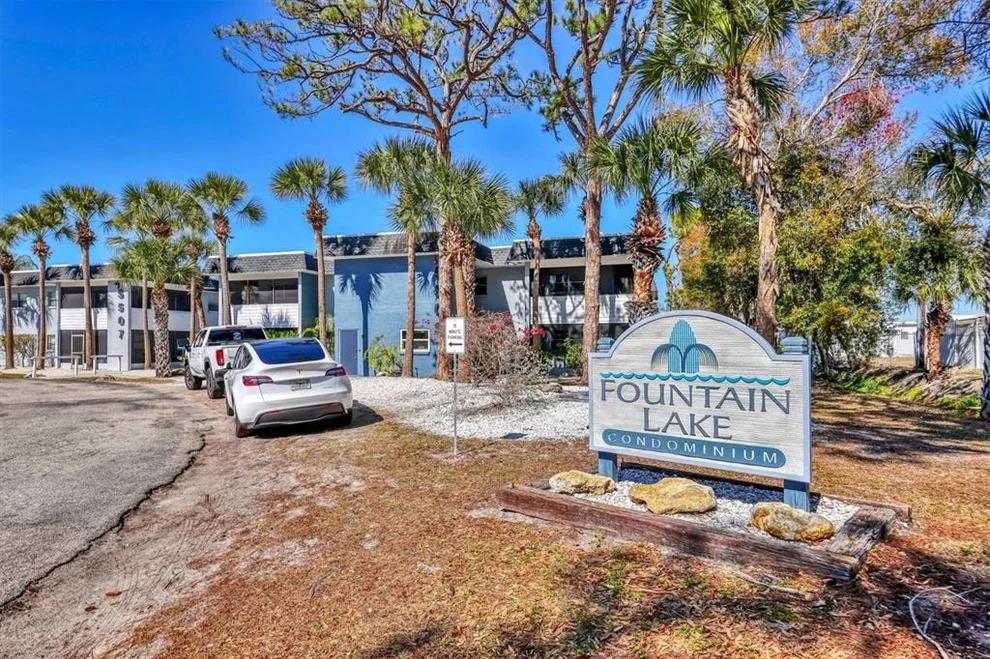 Unit for sale at 5503 FOUNTAIN LAKE CIRCLE, BRADENTON, FL 34207