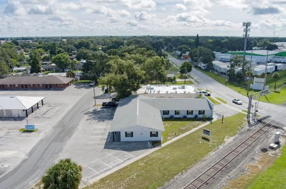 Unit for sale at 1517 COMMERCIAL PARK DRIVE, LAKELAND, FL 33801