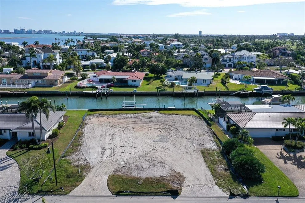 Unit for sale at 536 GUNWALE LANE, LONGBOAT KEY, FL 34228