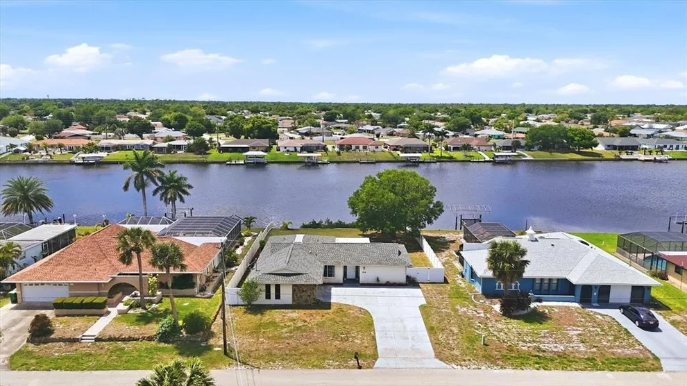Unit for sale at 814 ELLICOTT CIRCLE NW, PORT CHARLOTTE, FL 33952