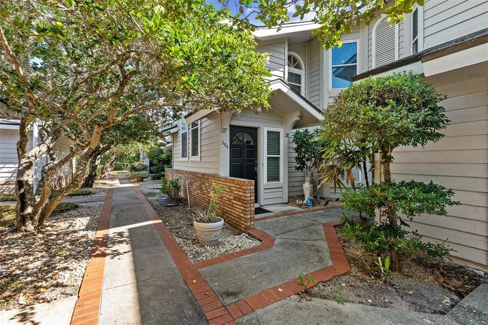 596 North Nova Road