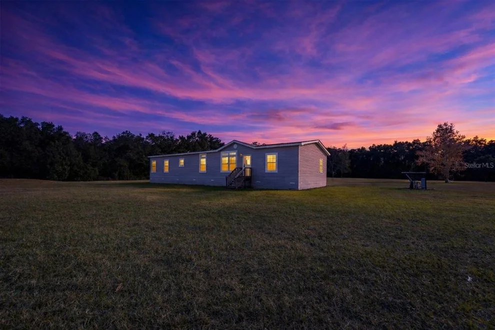 Unit for sale at 129 PERRY ROAD, HAWTHORNE, FL 32640