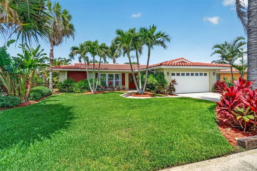 Unit for sale at 10444 MAJESTIC DRIVE, LARGO, FL 33774