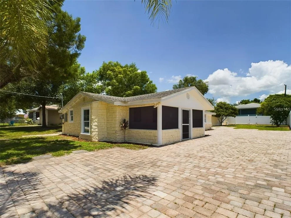 Unit for sale at 617 LIME, AUBURNDALE, FL 33823