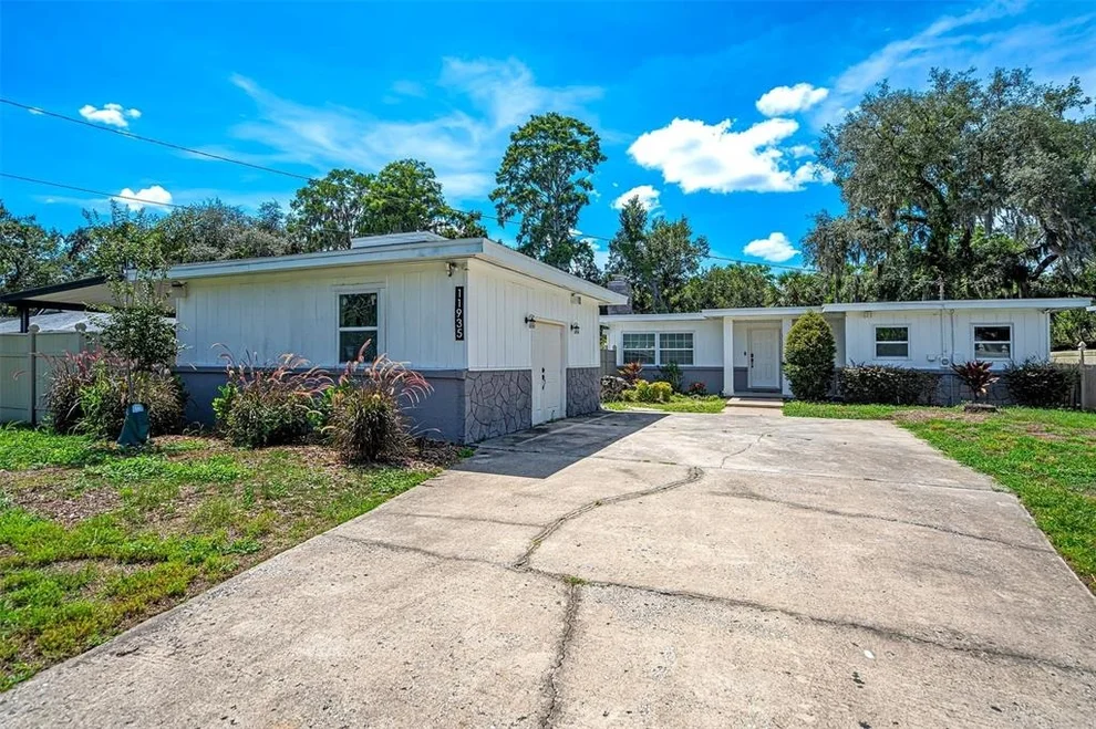 Unit for sale at 11935 RIVERHILLS DRIVE, TAMPA, FL 33617