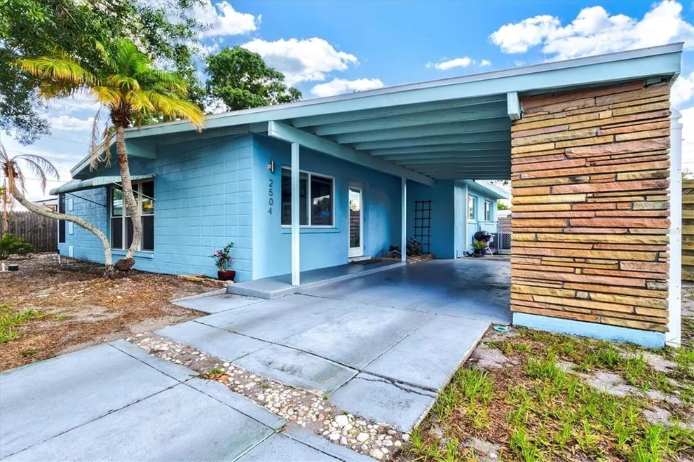 Unit for sale at 2504 N RADCLIFFE PLACE, BRADENTON, FL 34207