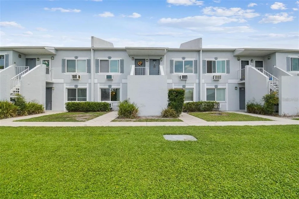 Unit for sale at 4143 DOLPHIN DRIVE, TAMPA, FL 33617