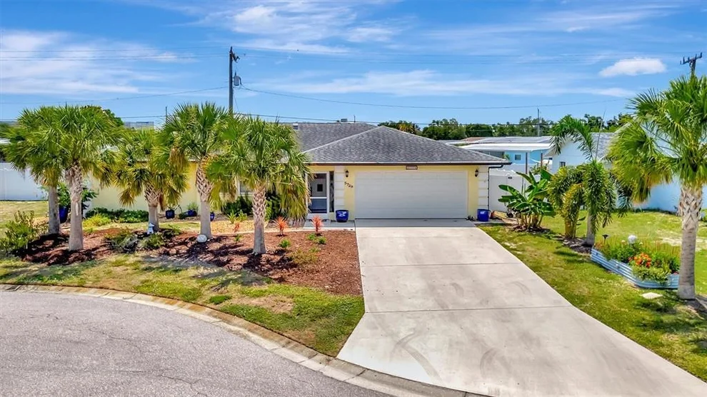 Unit for sale at 5729 AUGUSTA CIRCLE, SARASOTA, FL 34238