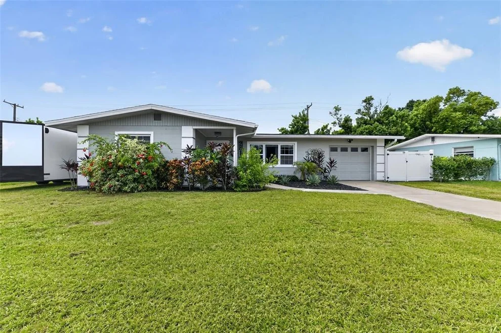 Unit for sale at 2815 SOUTHERN PARKWAY W, BRADENTON, FL 34205