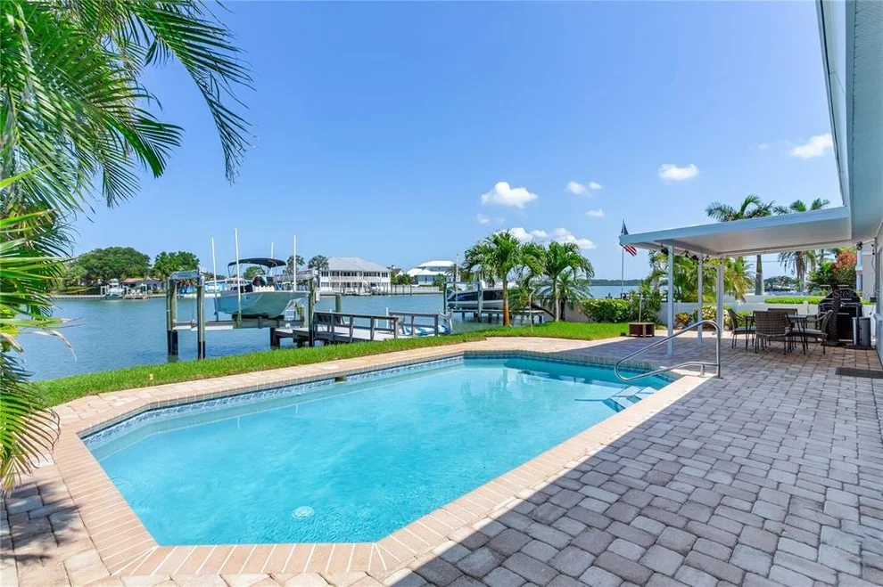 Unit for sale at 16458 REDINGTON DRIVE, REDINGTON BEACH, FL 33708