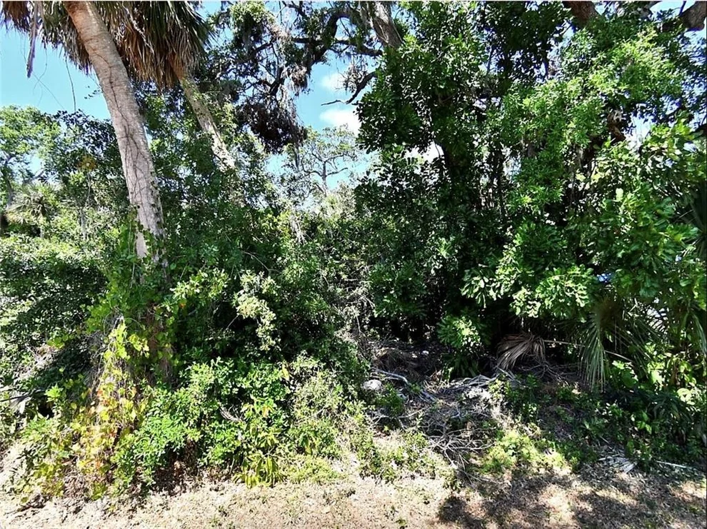 Unit for sale at FOXGLOVE ROAD, VENICE, FL 34293