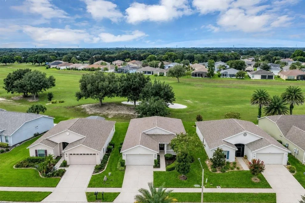 Unit for sale at 27131 ROANOKE DRIVE, LEESBURG, FL 34748