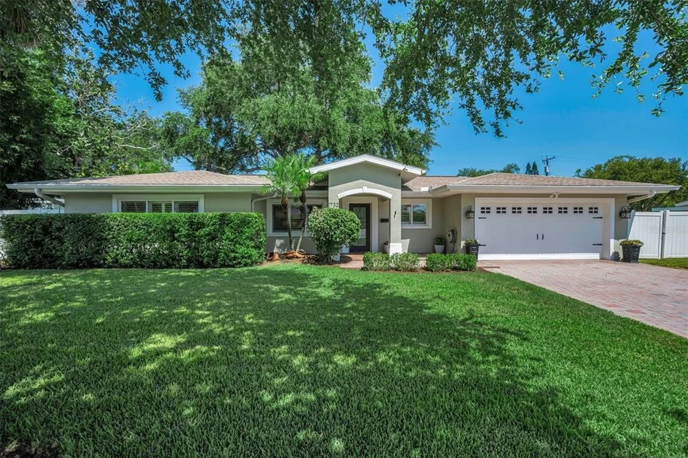 Unit for sale at 1732 GOLF VIEW DRIVE, BELLEAIR, FL 33756