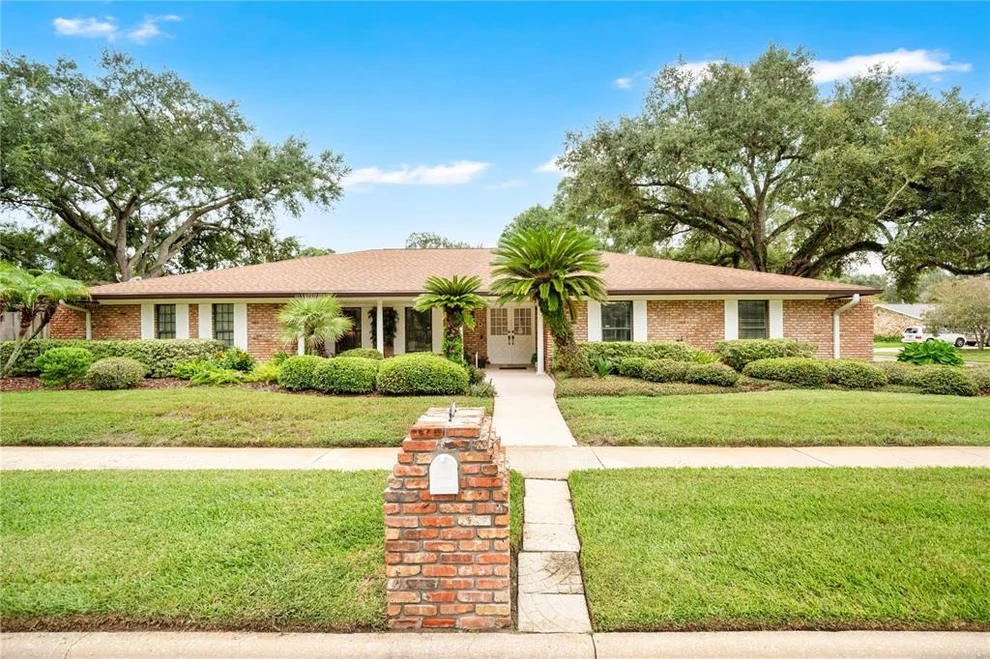Unit for sale at 231 WHITE OAK CIRCLE, MAITLAND, FL 32751