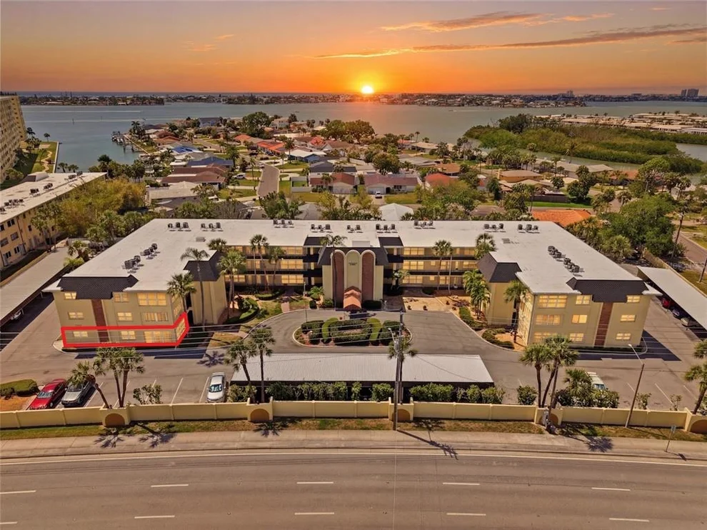 Unit for sale at 4780 COVE CIRCLE, ST PETERSBURG, FL 33708