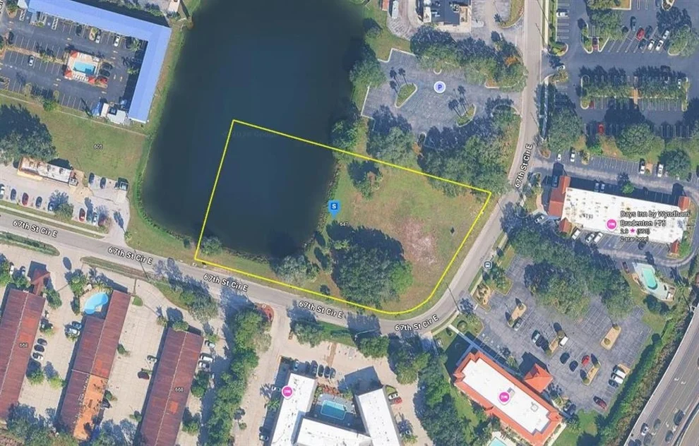 Unit for sale at 647 67TH STREET CIRCLE E, BRADENTON, FL 34208