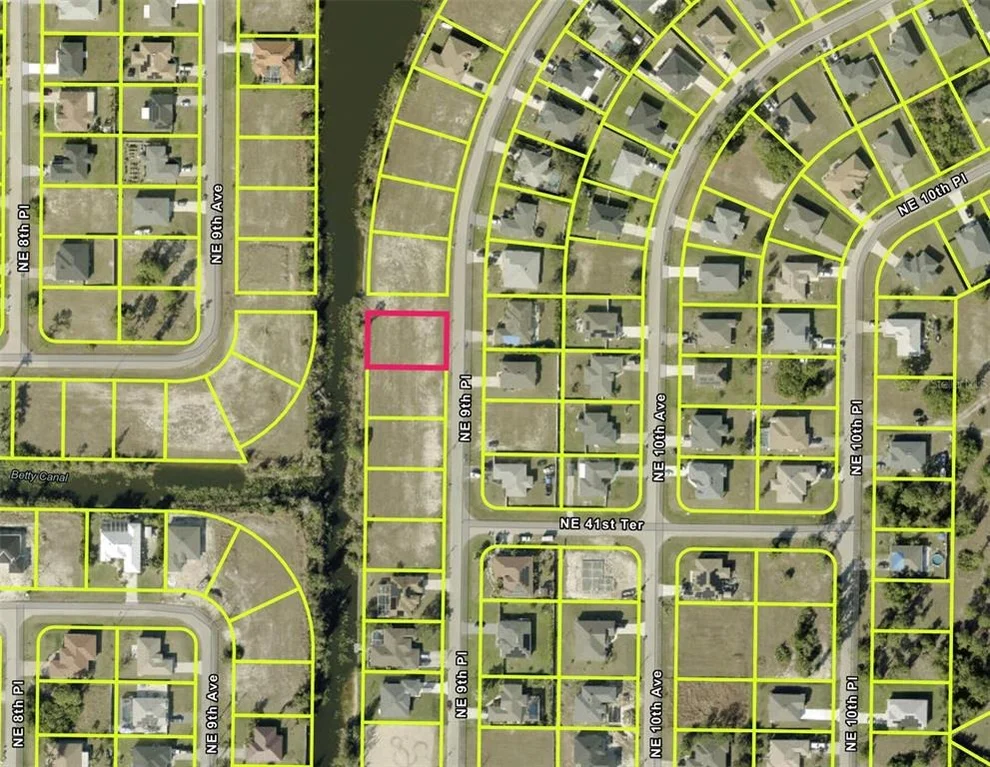 Unit for sale at 4112 NE 9TH PLACE, CAPE CORAL, FL 33909