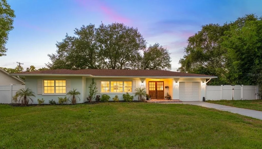 Unit for sale at 1736 GOLF VIEW DRIVE, BELLEAIR, FL 33756