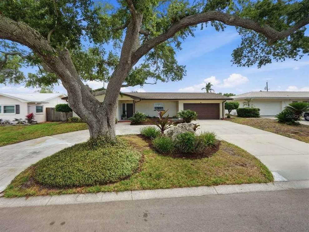 Unit for sale at 3650 SHADY BLUFFS DRIVE, LARGO, FL 33770