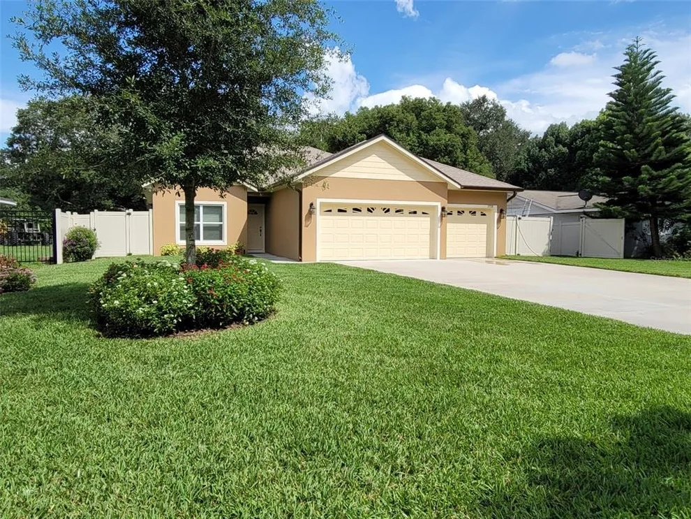 Unit for sale at 27728 LISA DRIVE, TAVARES, FL 32778