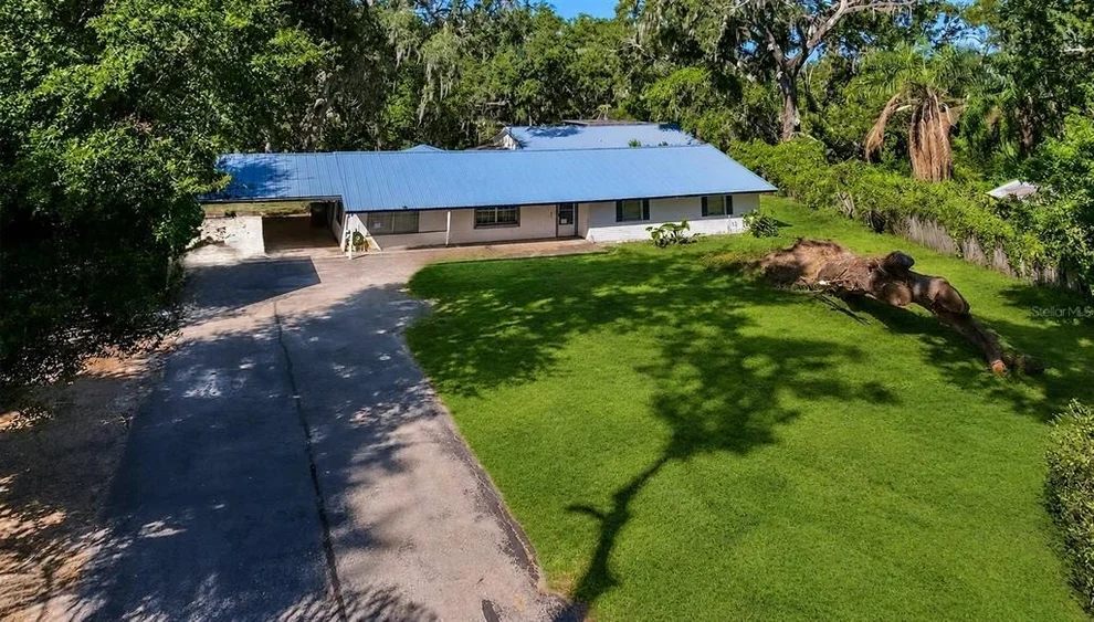 Unit for sale at 10618 SKEWLEE GARDENS DRIVE, THONOTOSASSA, FL 33592