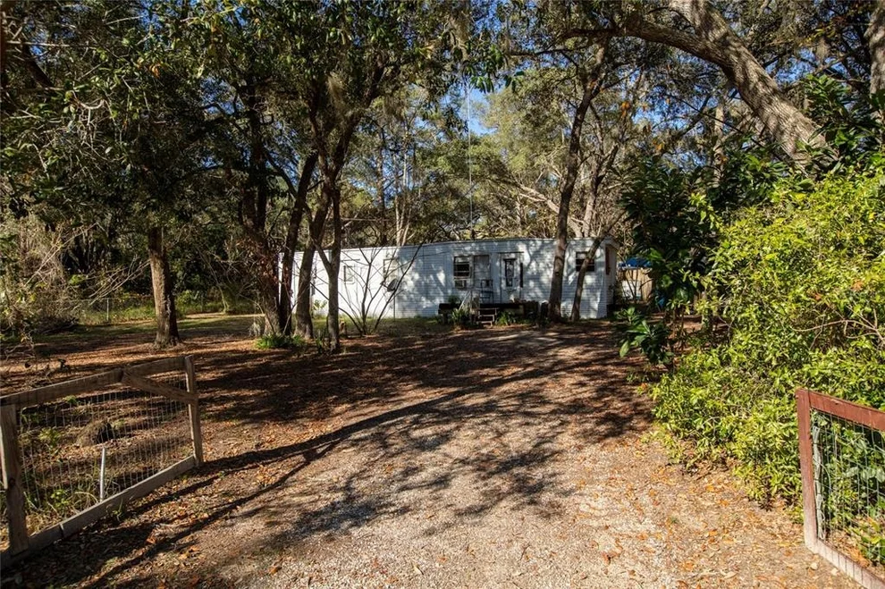 Unit for sale at 270 BAY STREET, HAWTHORNE, FL 32640