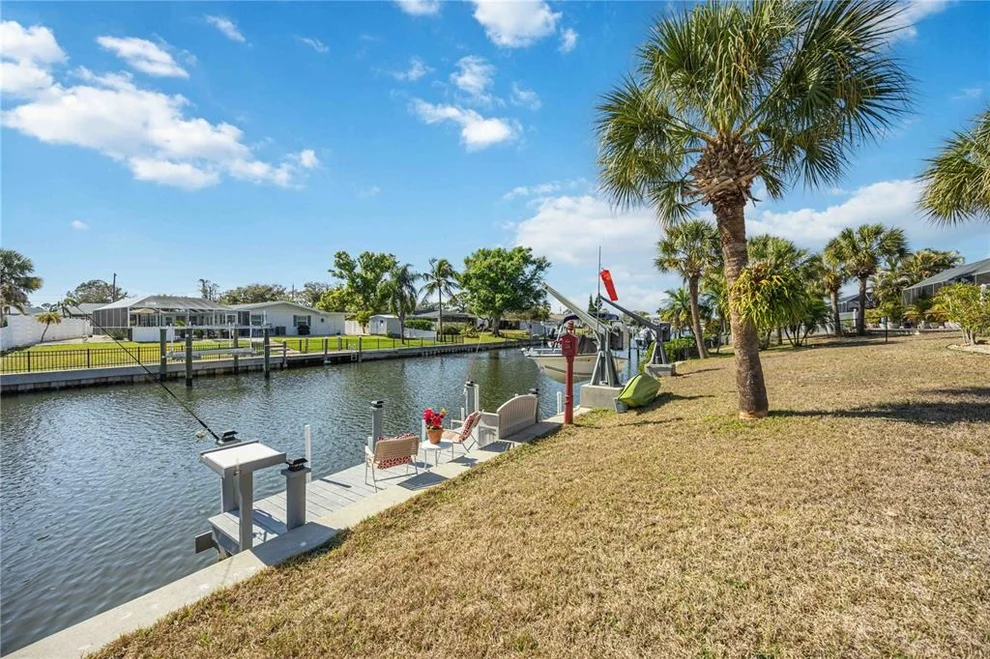 Unit for sale at 1940 GREENLAWN DRIVE, ENGLEWOOD, FL 34223
