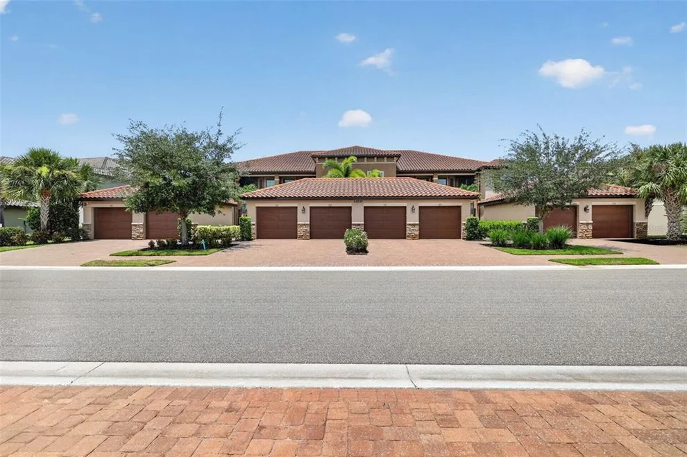 13737 Messina Loop