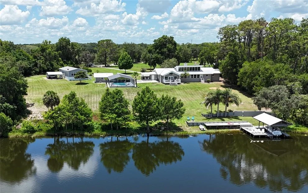 Unit for sale at 10893 SE 141 AVENUE ROAD, OCKLAWAHA, FL 32179