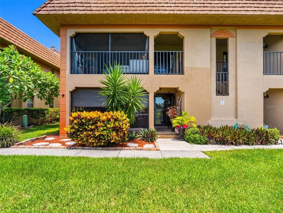 Unit for sale at 10182 SEMINOLE ISLAND DR, LARGO, FL 33773