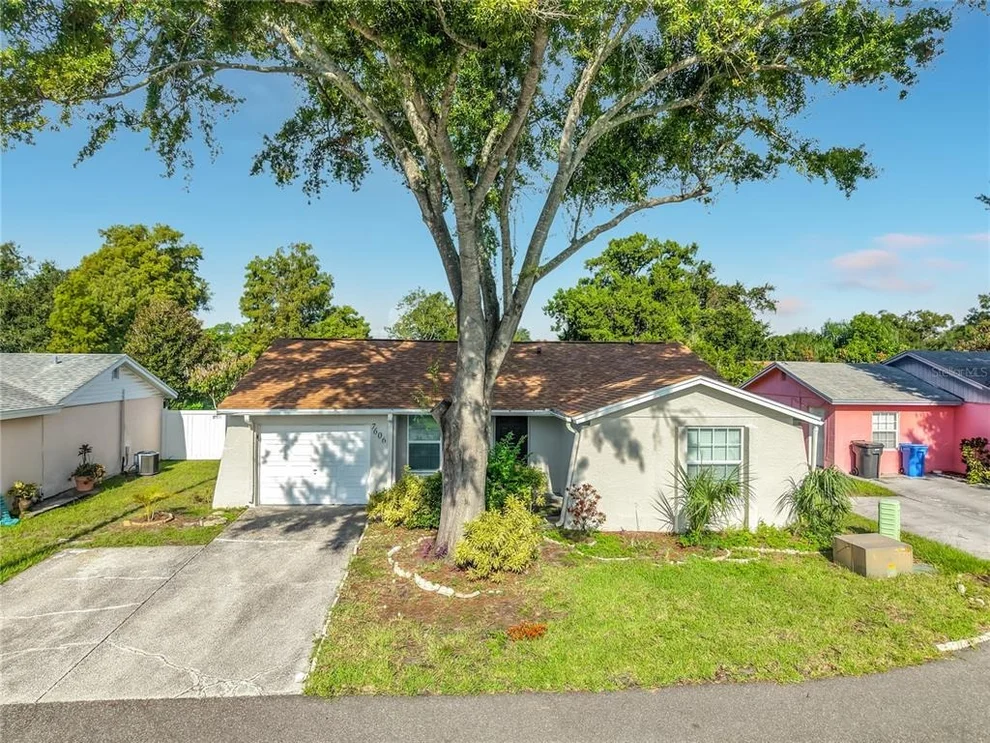 Unit for sale at 7606 WOODLAND OAKS COURT, TAMPA, FL 33615