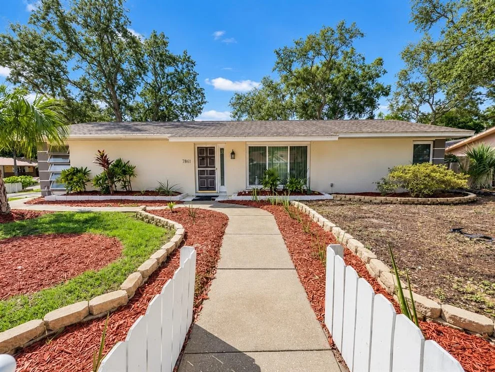 Unit for sale at 1000 ROSETREE LANE, TARPON SPRINGS, FL 34689