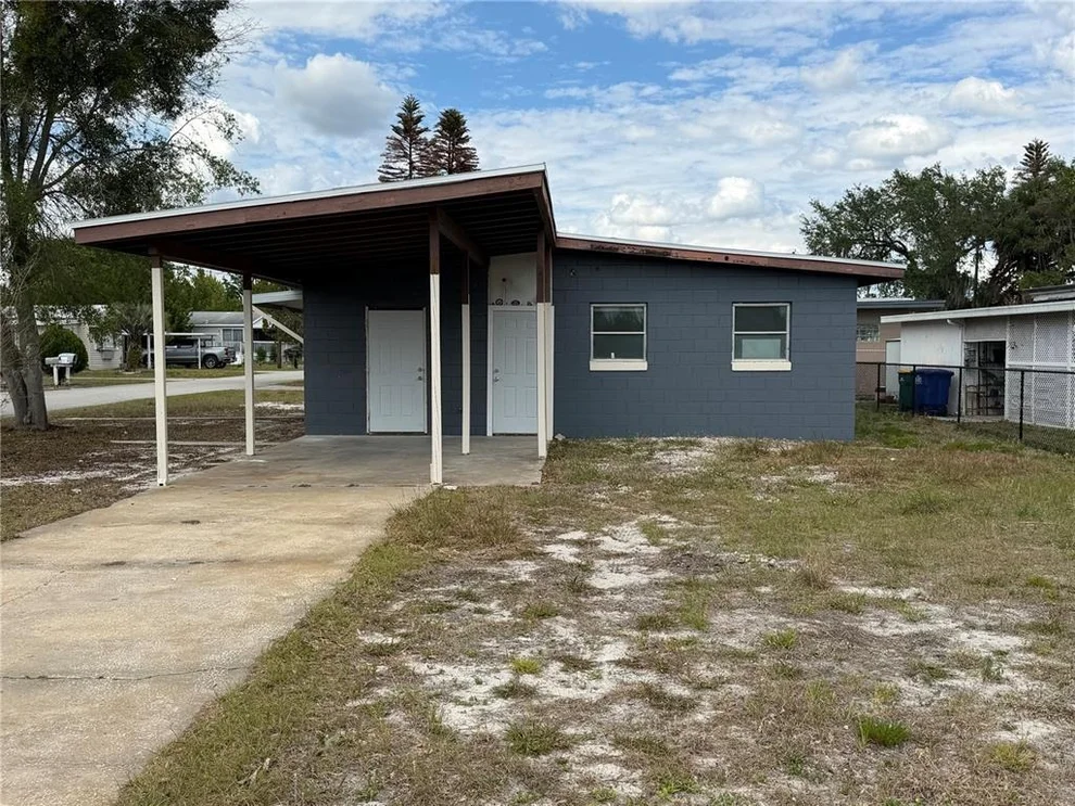 Unit for sale at 1121 OAKLAND DRIVE, TAVARES, FL 32778