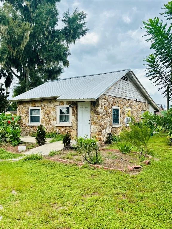 Unit for sale at 525 W SUMMERLIN STREET, BARTOW, FL 33830
