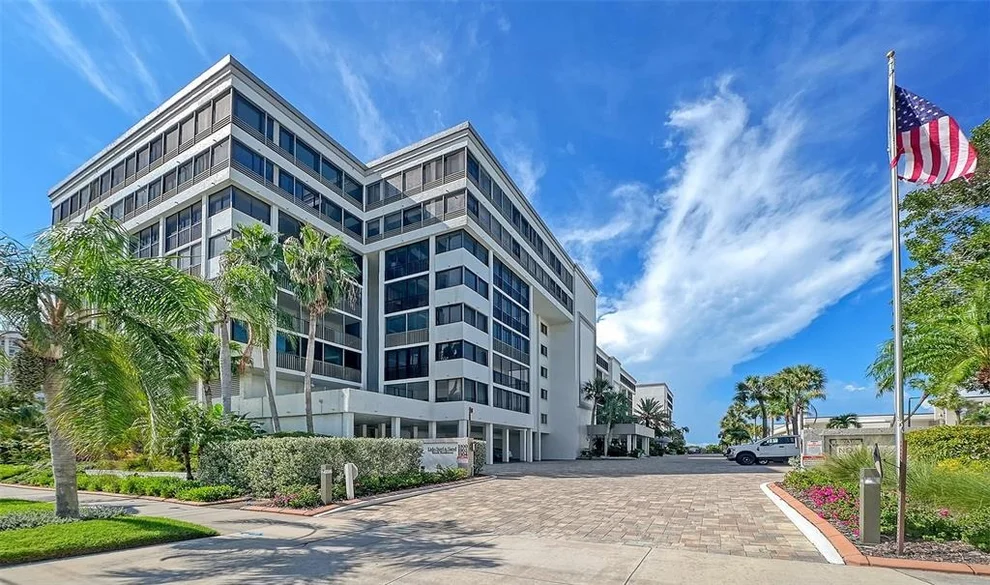 1102 Benjamin Franklin Drive