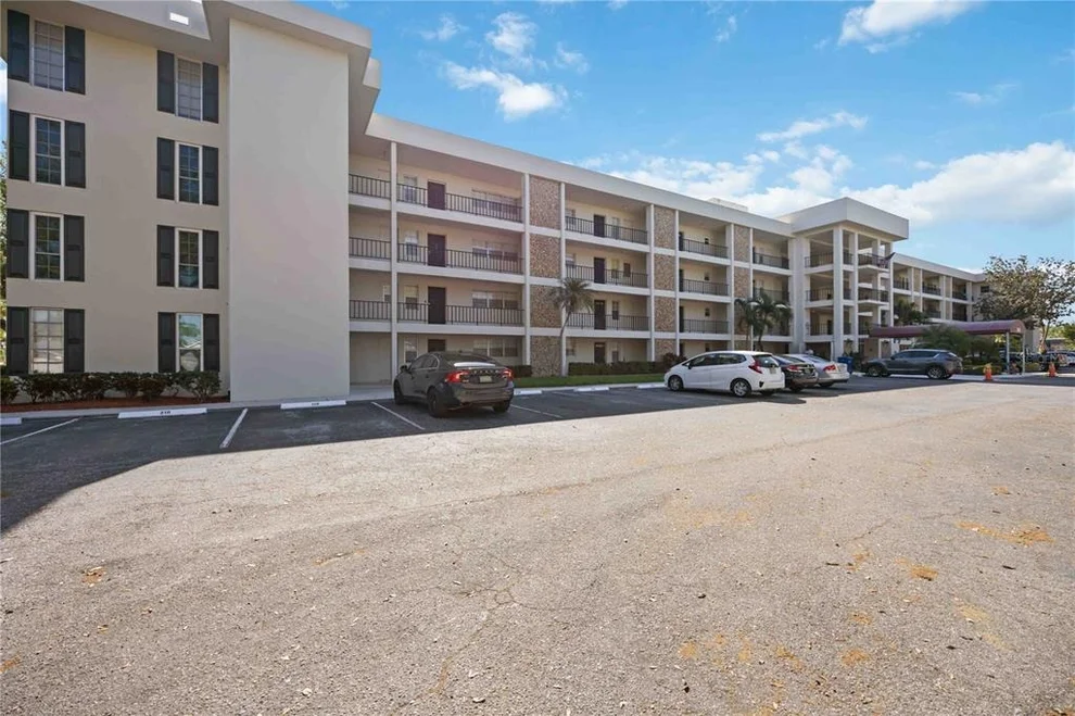 Unit for sale at 7461 W COUNTRY CLUB DRIVE N, SARASOTA, FL 34243