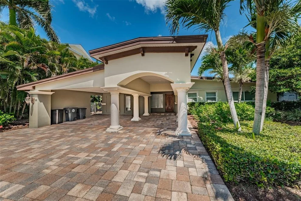 Unit for sale at 52 N PINE CIRCLE, BELLEAIR, FL 33756