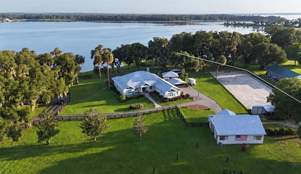 Unit for sale at 11811 SE SUNSET HARBOR ROAD, WEIRSDALE, FL 32195