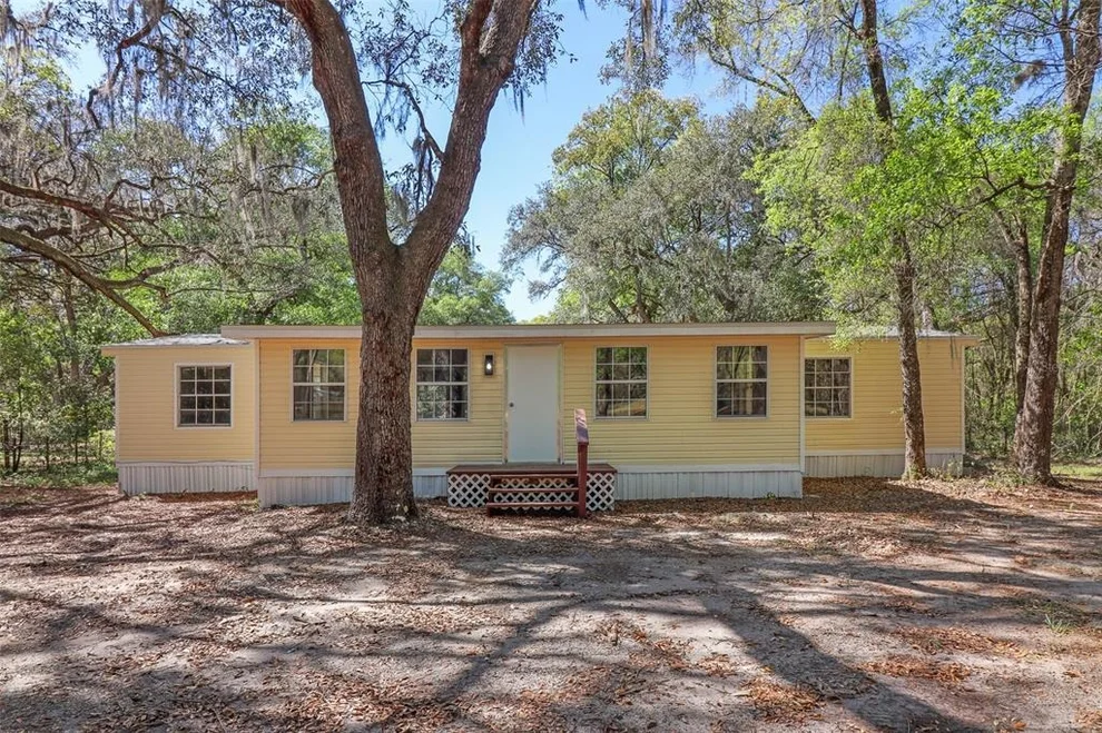 Unit for sale at 6111 KLARE DRIVE, KEYSTONE HEIGHTS, FL 32656