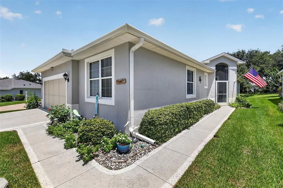 Unit for sale at 20512 QUEEN ALEXANDRA DRIVE, LEESBURG, FL 34748