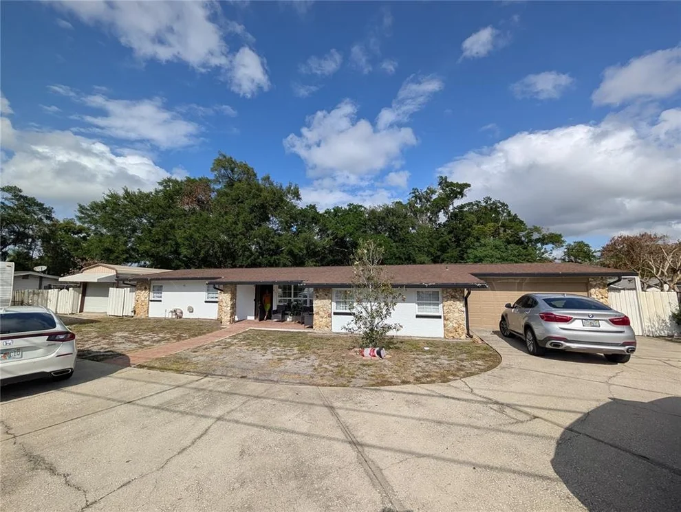 Unit for sale at 911 BEAR LAKE ROAD, APOPKA, FL 32703