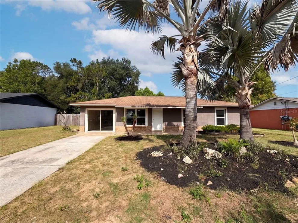 Unit for sale at 505 OAK DRIVE, TAVARES, FL 32778
