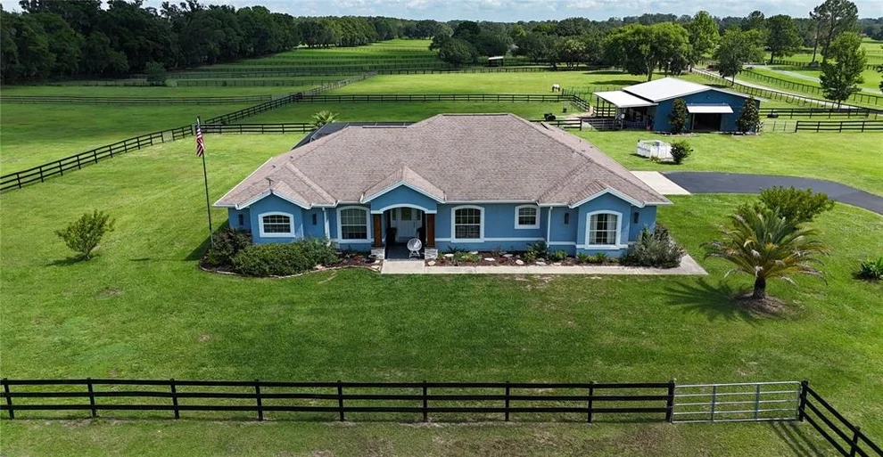 Unit for sale at 16421 W HIGHWAY 326, MORRISTON, FL 32668