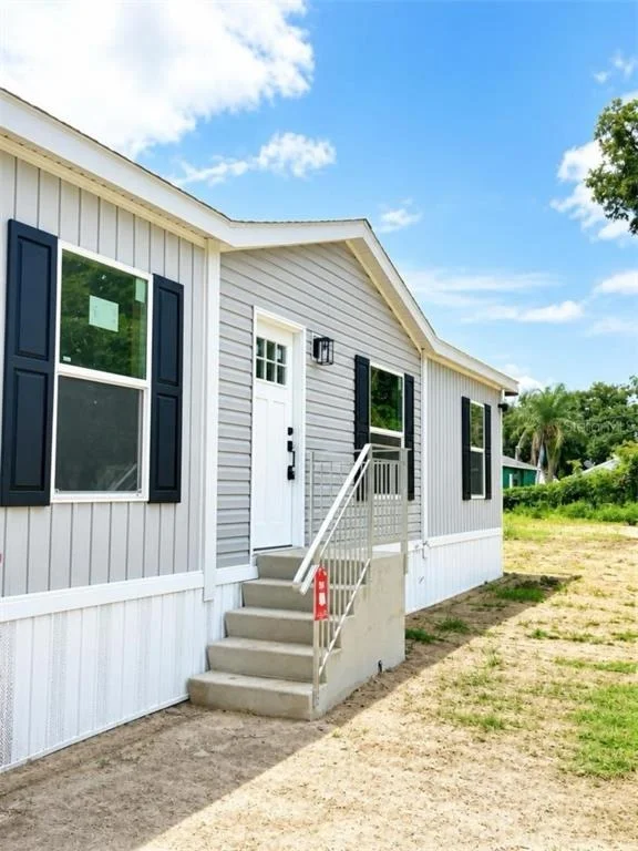 Unit for sale at 175 SMITH STREET, MULBERRY, FL 33860