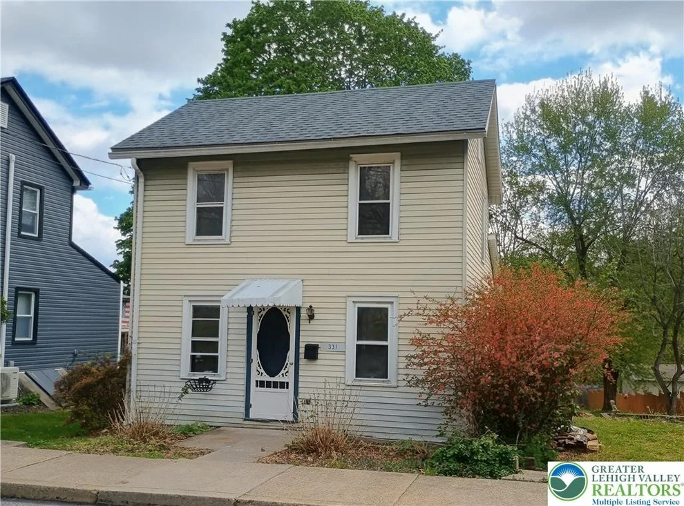 Unit for sale at 331 S Broad Street, Bangor Boro, PA 18013