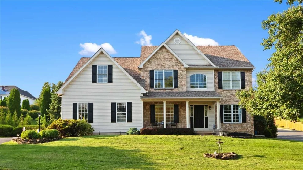 Unit for sale at 521 Deerfield Drive, Upper Nazareth Twp, PA 18064